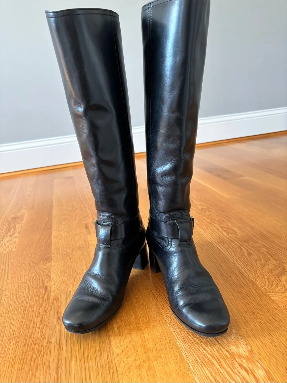 Tory Burch Women's Black Leather Mid-Heel Riding Boots